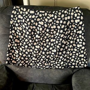 Daisy pencil skirt size 18/20